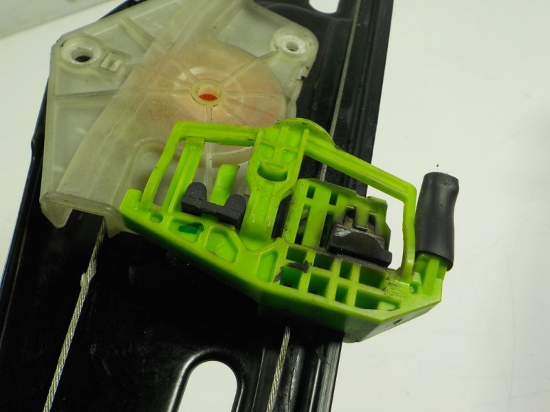 Recambio de elevalunas trasero izquierdo para bmw x1 (e84) sdrive 20d referencia OEM IAM 51352990387 13262410 