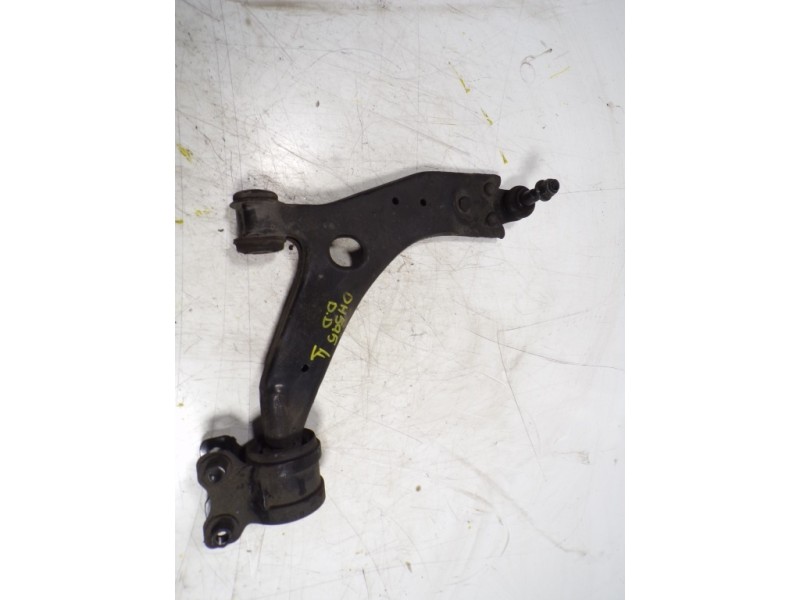 Recambio de brazo suspension inferior delantero derecho para volvo c30 1.6 diesel cat referencia OEM IAM 31277462  