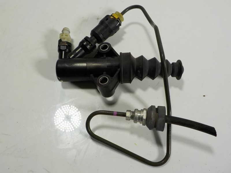 Recambio de bombin embrague para mazda 3 berlina (bp) evolution referencia OEM IAM   