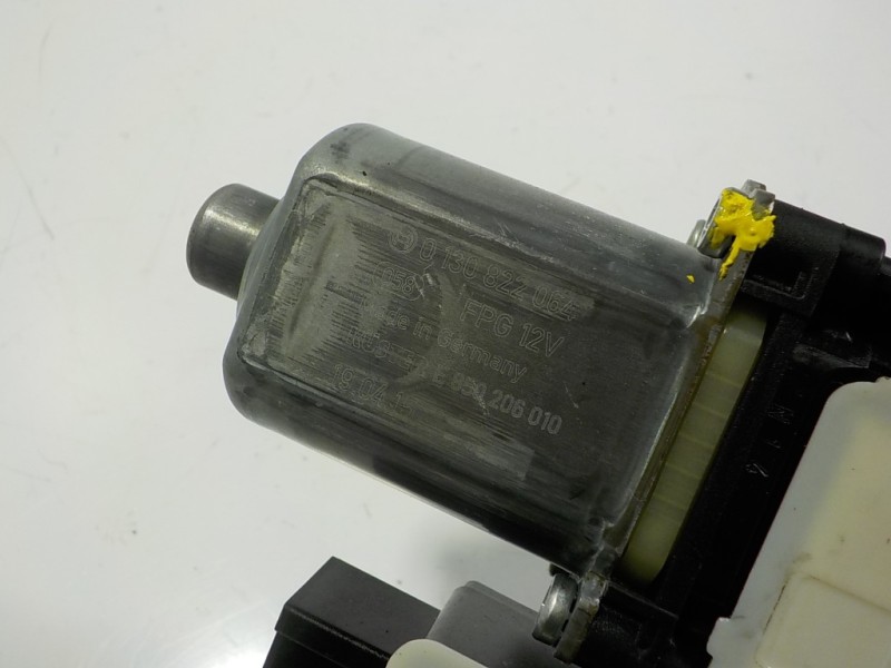 Recambio de motor elevalunas delantero derecho para seat ibiza (kj1) 1.0 referencia OEM IAM 2Q1959882D 2Q1959406B 