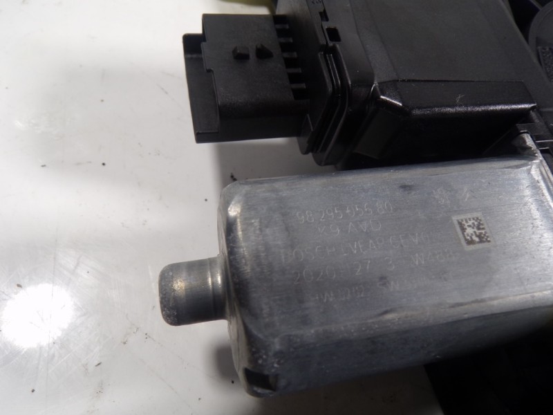 Recambio de elevalunas delantero derecho para toyota proace city 1.2 12v referencia OEM IAM  9830335980 