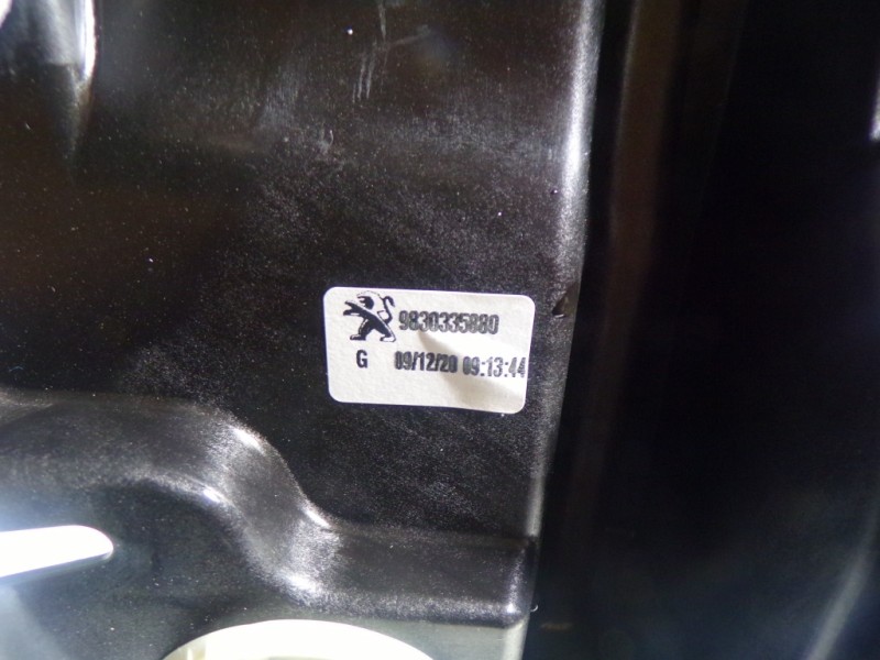 Recambio de elevalunas delantero izquierdo para toyota proace city 1.2 12v referencia OEM IAM  9830335880 