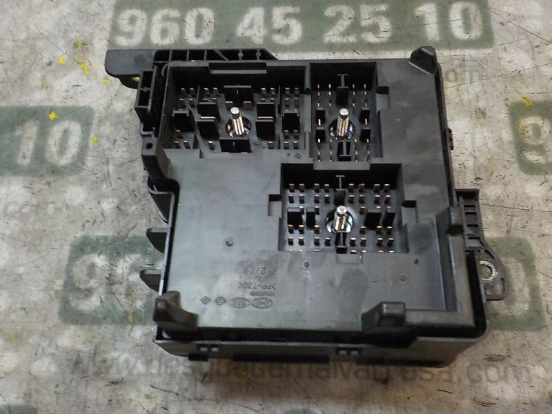 Recambio de caja reles / fusibles para kia pro_cee´d 2.0 crdi referencia OEM IAM 919501H030  