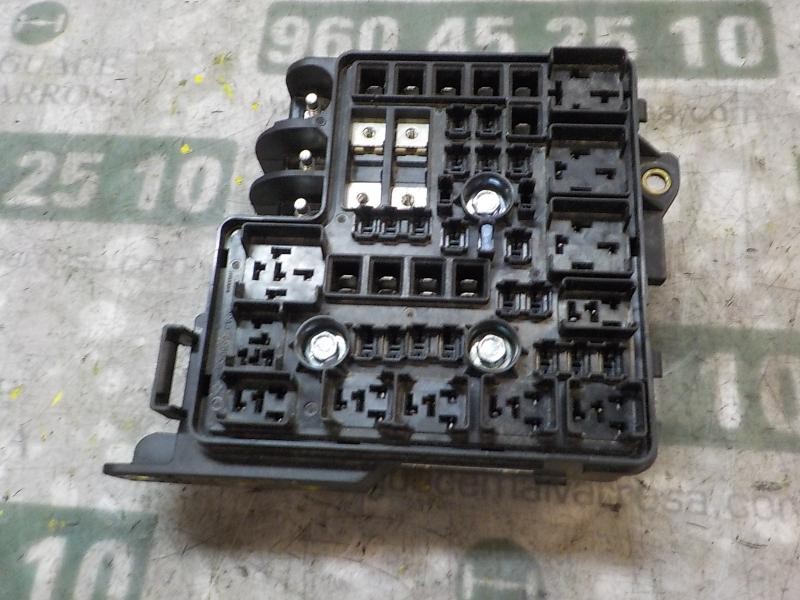 Recambio de caja reles / fusibles para kia pro_cee´d 2.0 crdi referencia OEM IAM 919501H030  