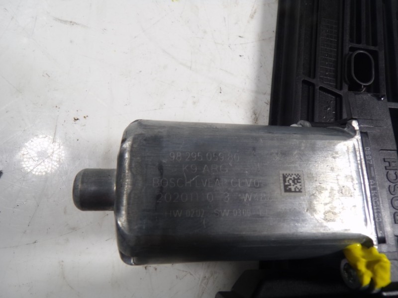 Recambio de elevalunas trasero izquierdo para toyota proace city 1.2 12v referencia OEM IAM  9830335580 