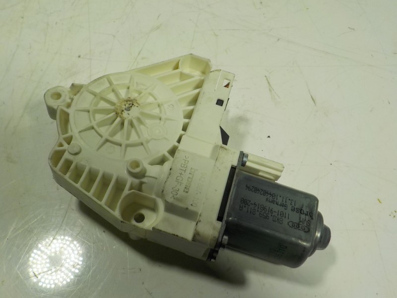 Recambio de motor elevalunas trasero izquierdo para audi q5 (8r) 3.0 tdi referencia OEM IAM 8K0959811A 8K0959811A 
