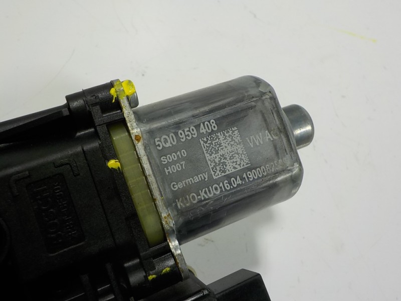 Recambio de motor elevalunas trasero derecho para seat ibiza (kj1) 1.0 referencia OEM IAM 5Q0959812D 5Q0959408 