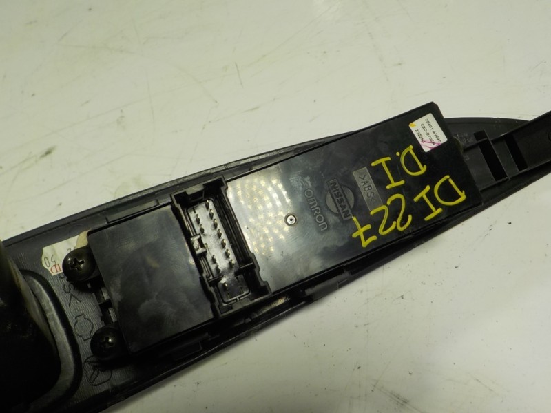 Recambio de mando elevalunas delantero izquierdo para nissan primera berlina (p12) 1.6 cat referencia OEM IAM  25401AV640 