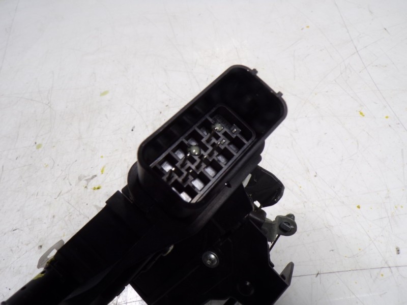 Recambio de cerradura puerta delantera derecha para volvo c30 1.6 diesel cat referencia OEM IAM  30799302 A048069