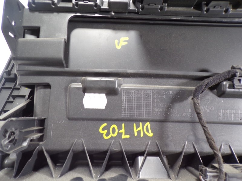 Recambio de guantera para seat arona 1.0 tsi referencia OEM IAM 6F1857095S82V  