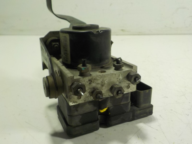 Recambio de abs para ford fiesta (cb1) 1.25 16v cat referencia OEM IAM 1550294 8V512M110AD 