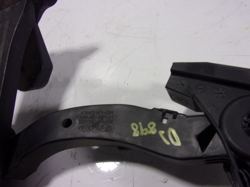 Recambio de potenciometro pedal para kia cee´d 1.6 gdi cat referencia OEM IAM 32700A6100 327003XXXXX 