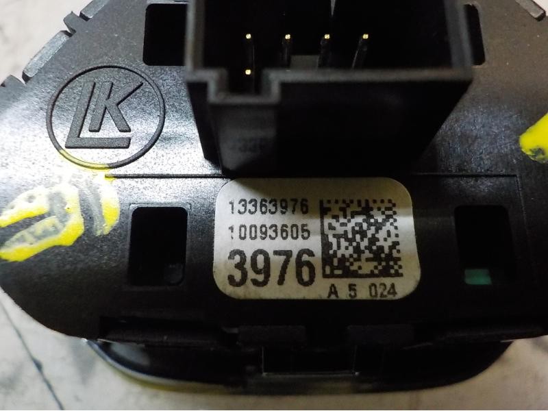 Recambio de warning para opel corsa e edition referencia OEM IAM 13363976 13363976 