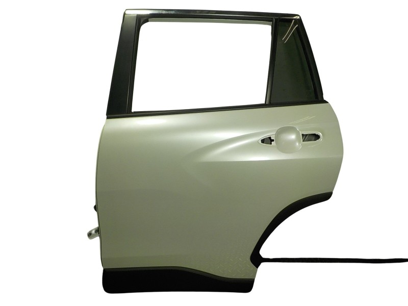 Recambio de puerta trasera izquierda para toyota corolla cross hybrid 1.8 referencia OEM IAM 6700416280  