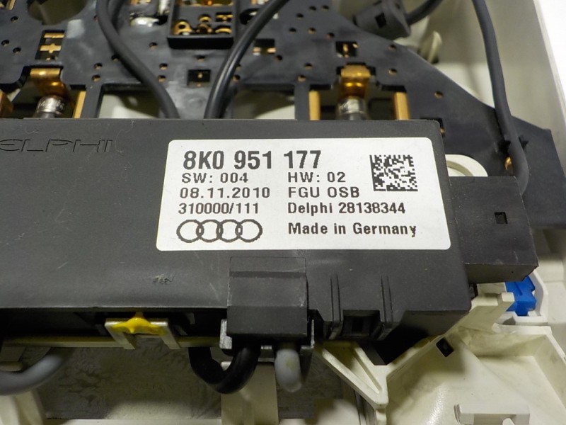 Recambio de piloto interior para audi q5 (8r) 3.0 tdi referencia OEM IAM 8T09471406PS 8K0951177 28138344