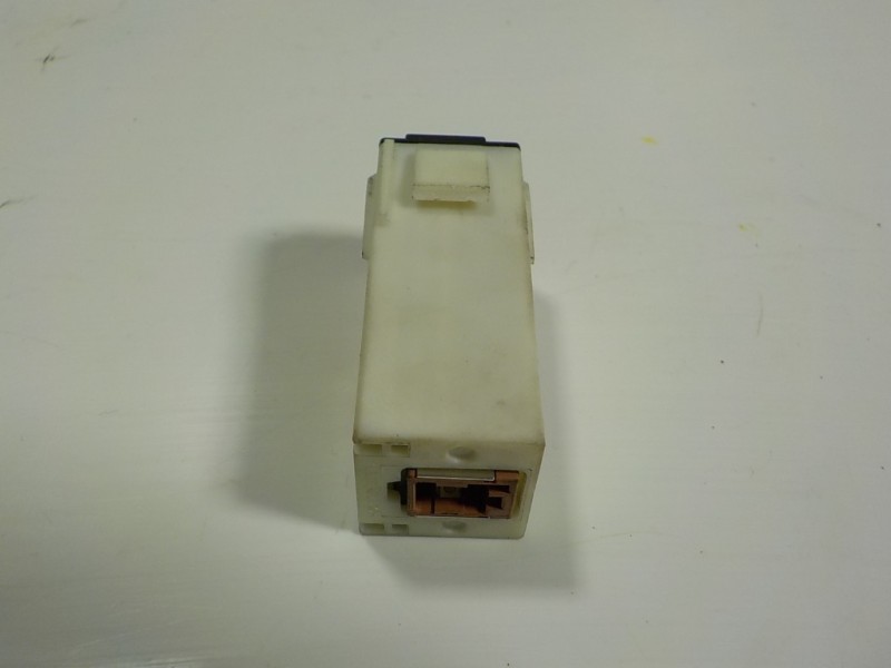 Recambio de modulo electronico para mazda 3 berlina (bp) evolution referencia OEM IAM  BDGF669U0A 