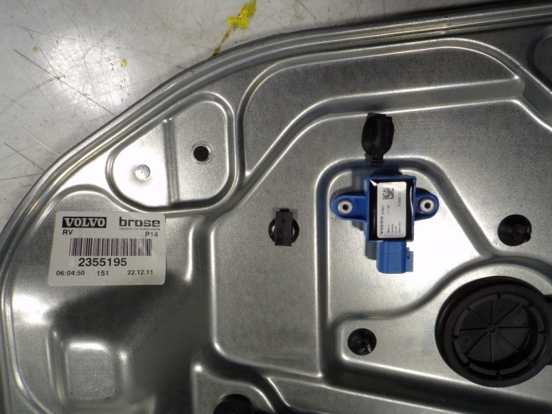 Recambio de elevalunas delantero derecho para volvo c30 1.6 diesel cat referencia OEM IAM 30784510 2355195 2355195