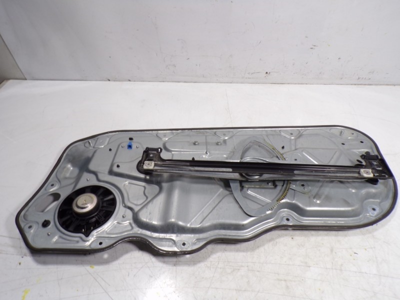 Recambio de elevalunas delantero izquierdo para volvo c30 1.6 diesel cat referencia OEM IAM 30784509 2355195 2355195