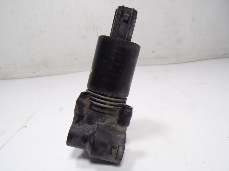 Recambio de bomba limpia para ford fiesta (cb1) 1.25 16v cat referencia OEM IAM 2022321 8A6117K624AA 