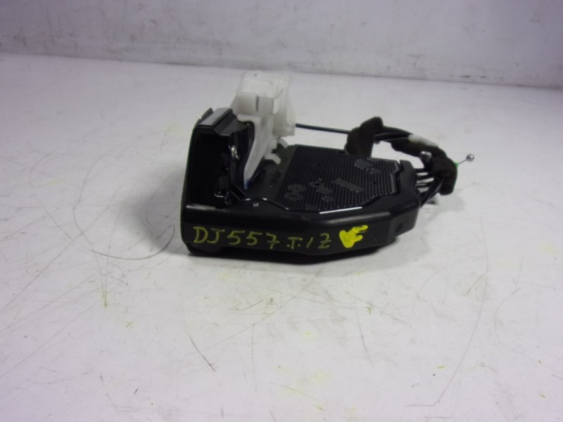 Recambio de cerradura puerta trasera izquierda para toyota c-hr 132 kw referencia OEM IAM 69060F4010  