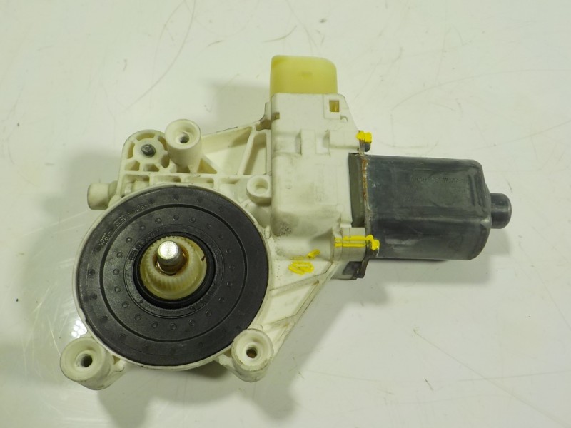 Recambio de motor elevalunas delantero derecho para bmw x1 (e84) sdrive 20d referencia OEM IAM 67626927028 6927028 