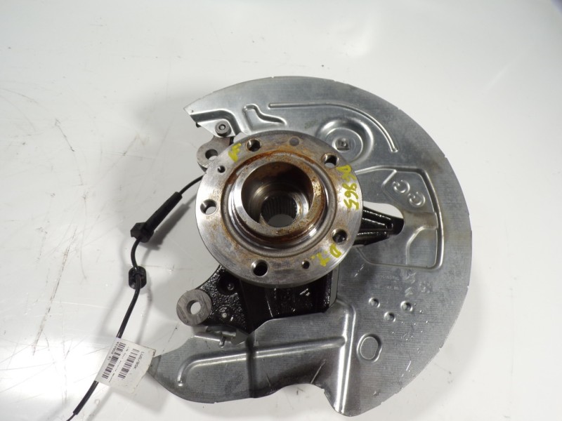 Recambio de mangueta delantera izquierda para toyota proace city 1.2 12v referencia OEM IAM   