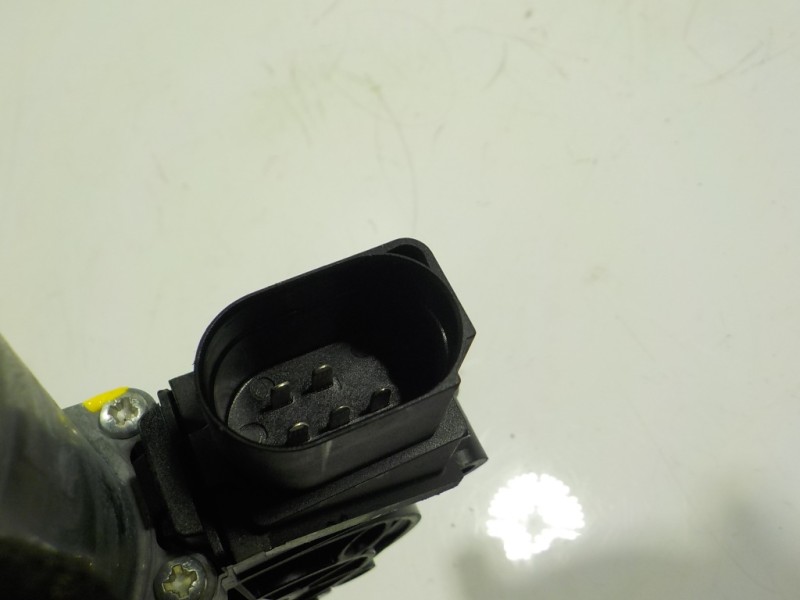 Recambio de motor elevalunas trasero derecho para bmw x1 (e84) sdrive 20d referencia OEM IAM 67627268340  