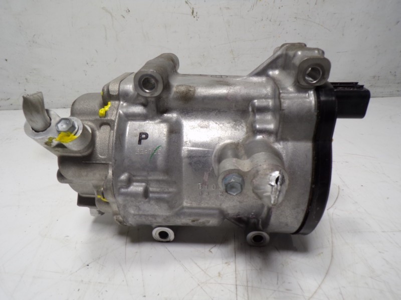 Recambio de compresor aire acondicionado para toyota c-hr 132 kw referencia OEM IAM 8837012030 0424000501 0424000501