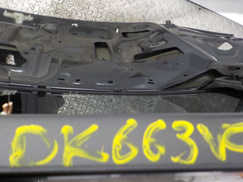 Recambio de porton trasero para audi q5 (8r) 3.0 tdi referencia OEM IAM 8R0827023C  