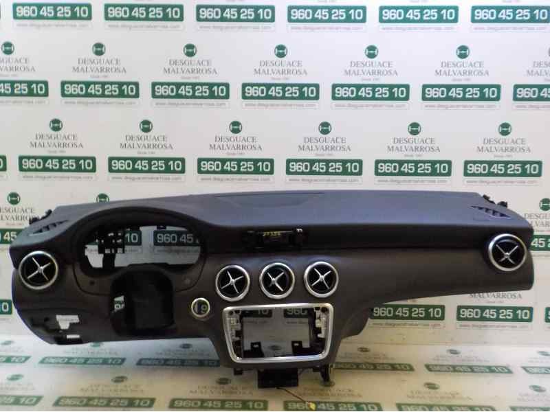 Recambio de salpicadero para mercedes-benz clase a (w176) 2.1 cdi cat referencia OEM IAM A17668018019H68 A1768600002 