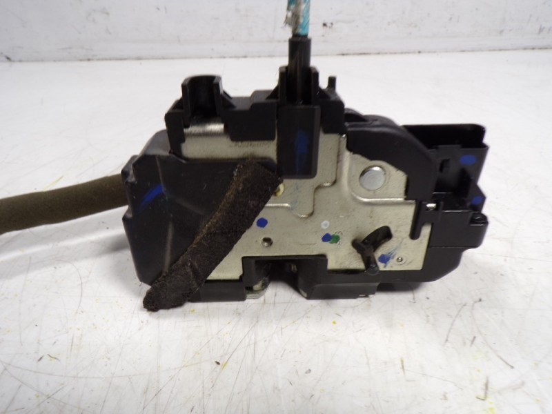 Recambio de cerradura puerta trasera izquierda para nissan note 1.5 dci turbodiesel cat referencia OEM IAM 825013VV0A  