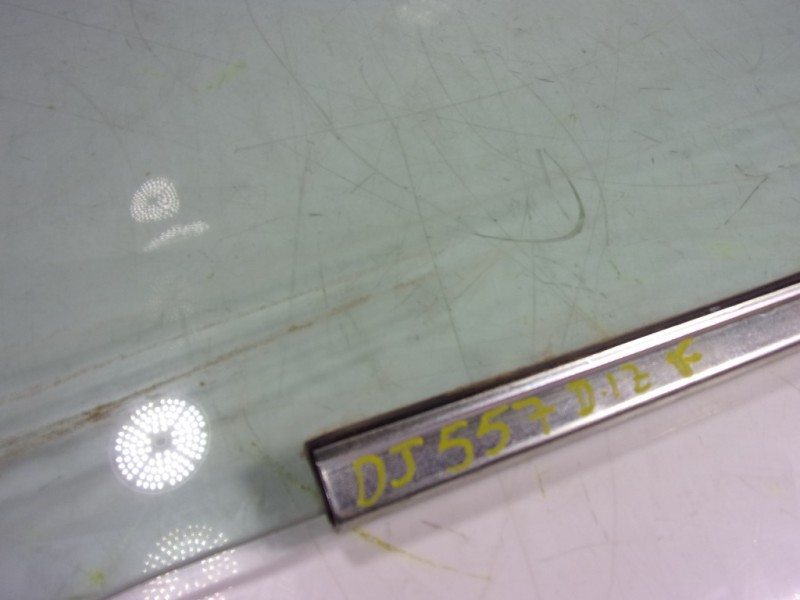 Recambio de cristal puerta delantero izquierdo para toyota c-hr 132 kw referencia OEM IAM 68102F4010  