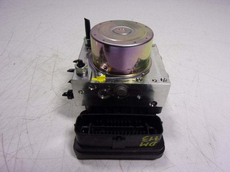 Recambio de abs para toyota corolla cross hybrid 1.8 referencia OEM IAM 4405016100 4454016030 