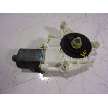 MOTOR ELEVALUNAS DELANTERO IZQUIERDO A2518200742 A2518200742 