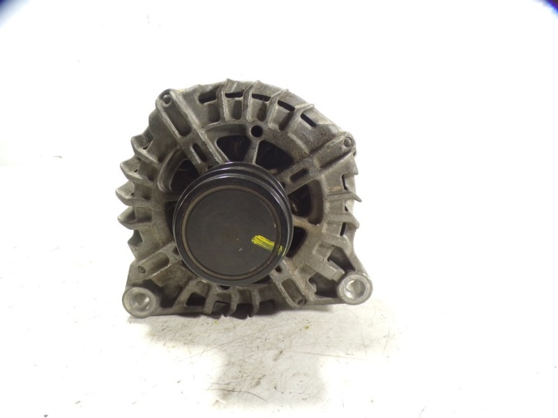 Recambio de alternador para peugeot 208 1.6 blue-hdi fap referencia OEM IAM 9810525380 9810525380 TG15S218