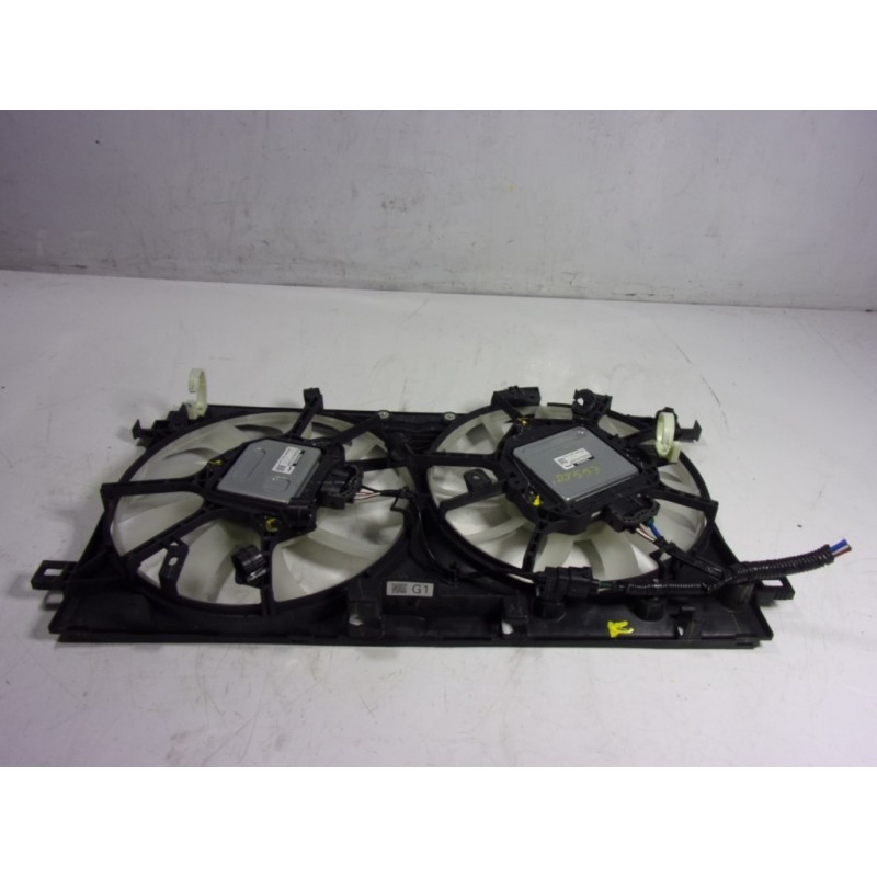 Recambio de electroventilador para toyota c-hr 132 kw referencia OEM IAM 16711F2110 1636324100 