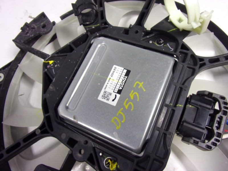 Recambio de electroventilador para toyota c-hr 132 kw referencia OEM IAM 16711F2110 1636324100 