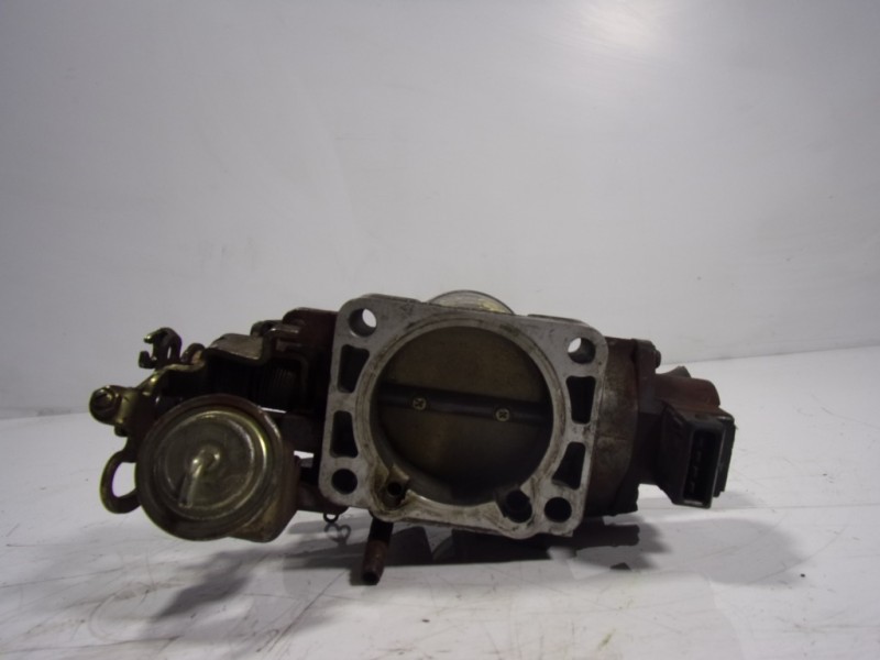 Recambio de caja mariposa para toyota supra 3.0 referencia OEM IAM  2221042150 