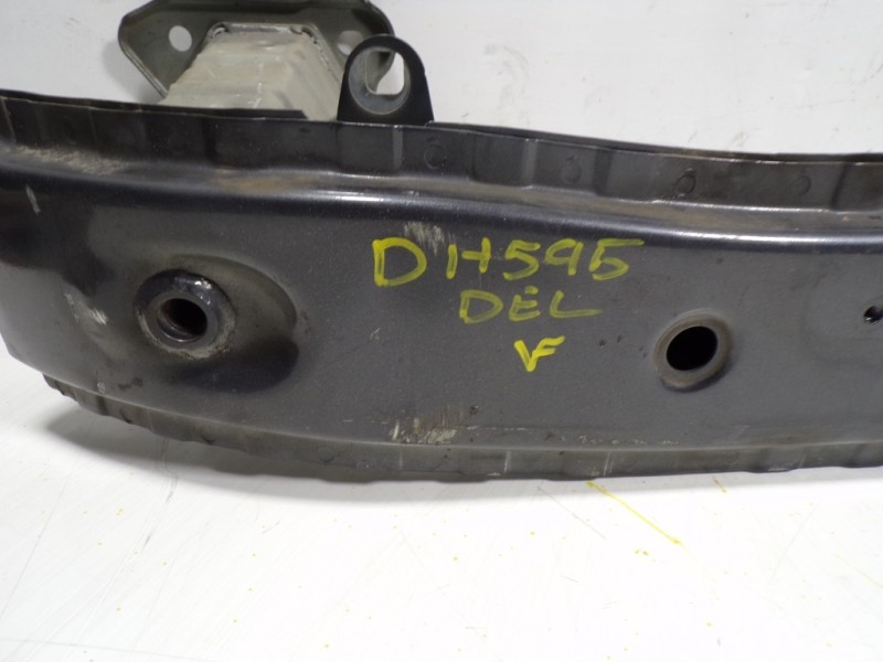 Recambio de refuerzo paragolpes delantero para volvo c30 1.6 diesel cat referencia OEM IAM 31353949  