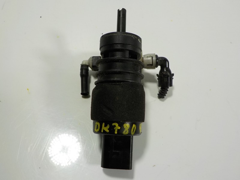 Recambio de bomba limpia para porsche macan (typ ) s referencia OEM IAM 95562817201 1K6955651 