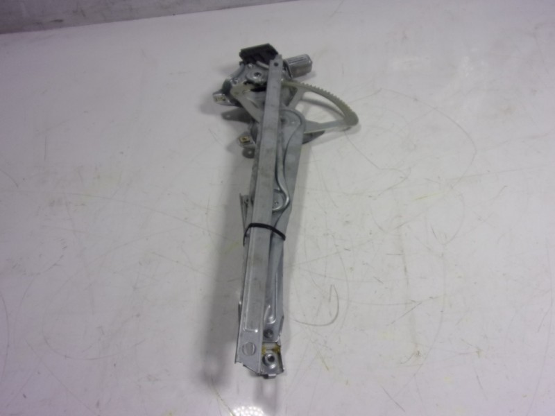 Recambio de elevalunas delantero izquierdo para toyota c-hr 132 kw referencia OEM IAM 69820F4010 69820F4010 