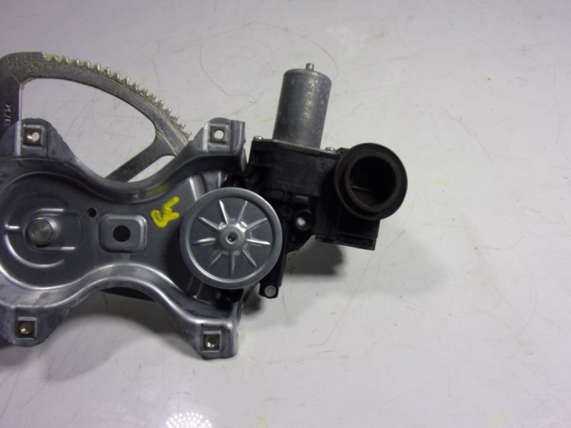 Recambio de elevalunas delantero izquierdo para toyota c-hr 132 kw referencia OEM IAM 69820F4010 69820F4010 