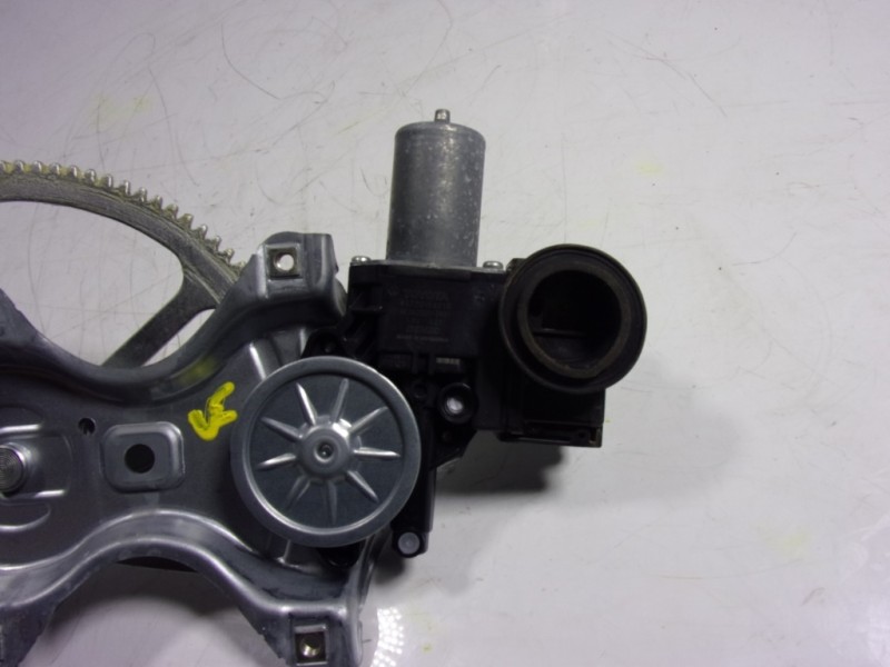 Recambio de elevalunas delantero izquierdo para toyota c-hr 132 kw referencia OEM IAM 69820F4010 69820F4010 