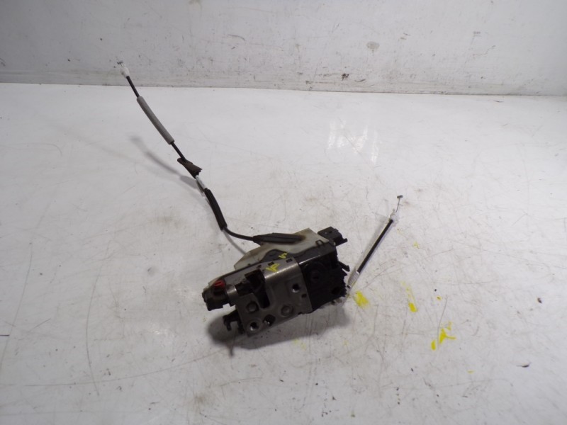 Recambio de cerradura puerta trasera izquierda para peugeot 208 1.6 blue-hdi fap referencia OEM IAM 9812501280  