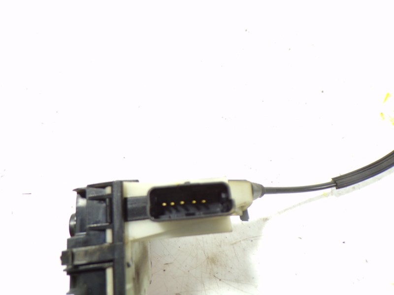 Recambio de cerradura puerta trasera izquierda para peugeot 208 1.6 blue-hdi fap referencia OEM IAM 9812501280  