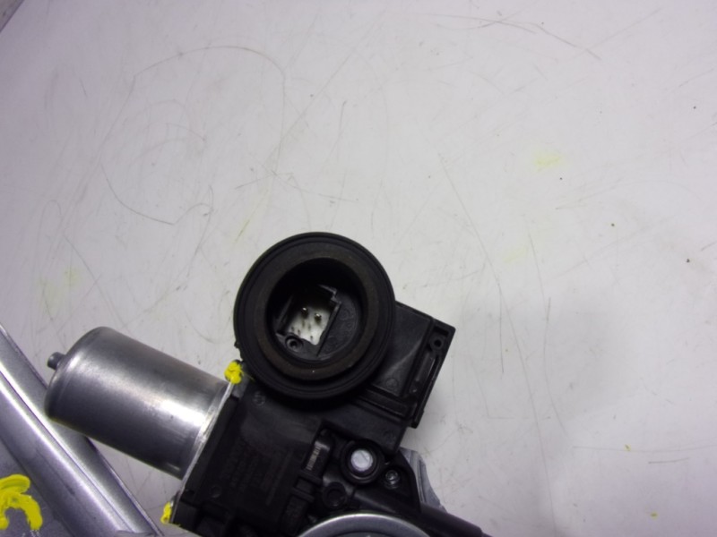 Recambio de elevalunas trasero derecho para toyota c-hr 132 kw referencia OEM IAM 69830F4010 85720F4020 AE0620203914