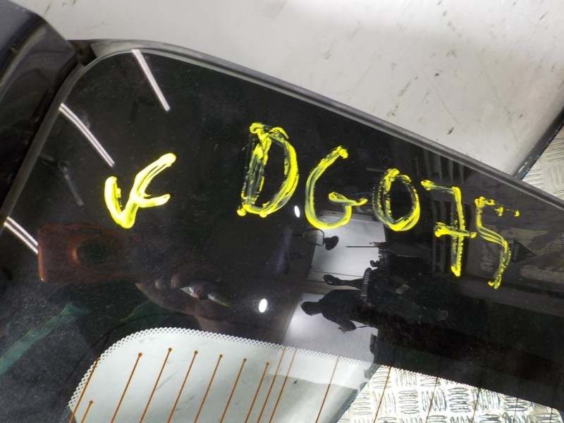 Recambio de porton trasero para subaru legacy kombi/outback b14 2.0 diesel cat referencia OEM IAM   