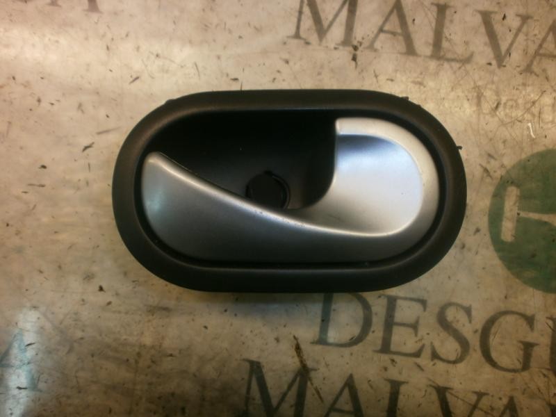 Recambio de maneta interior delantera derecha para renault clio iii 1.5 dci diesel fap referencia OEM IAM   