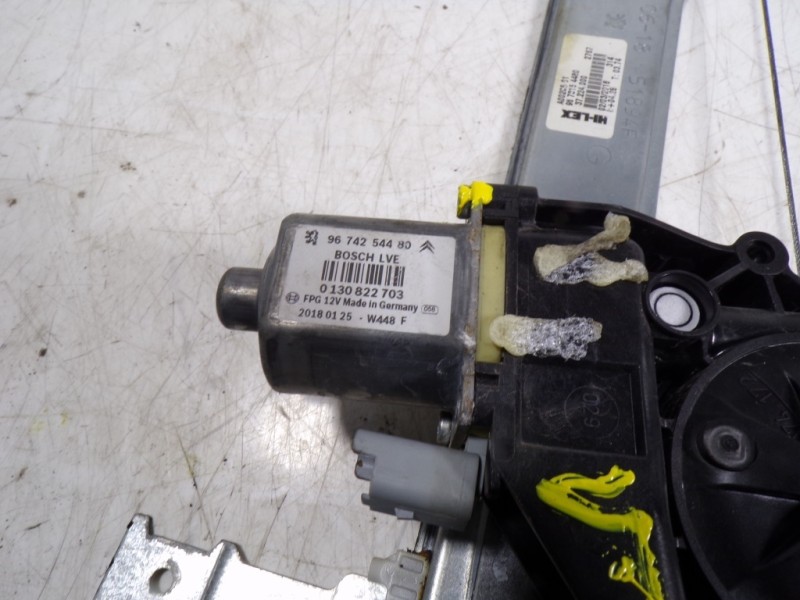 Recambio de elevalunas delantero izquierdo para peugeot 208 1.6 blue-hdi fap referencia OEM IAM 9673154480 9674254480 0130822703