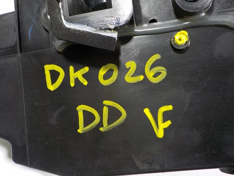 Recambio de cerradura puerta delantera derecha para peugeot 308 1.6 blue-hdi fap referencia OEM IAM 9810309380 9810309380 